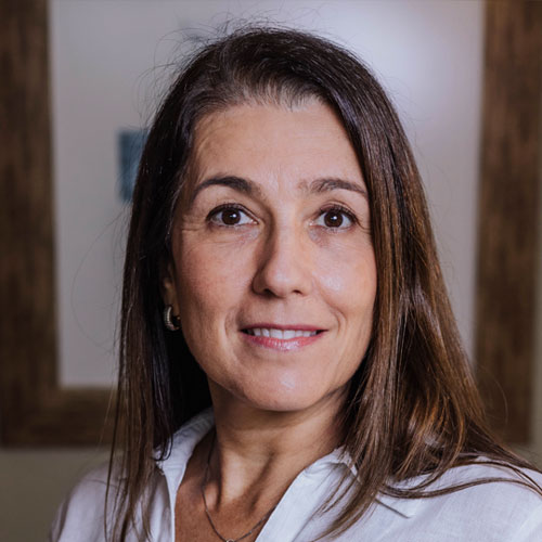 Dra. Renata Cecchini - Renovare Odontologia